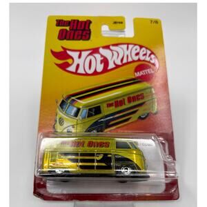 Hot Wheels "The Hot Ones" Volkswagen T1 Panel Bus/Combi 7/8